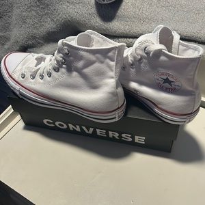 Converse Chuck Taylor classic high top converse, size: women’s 7, color: white.